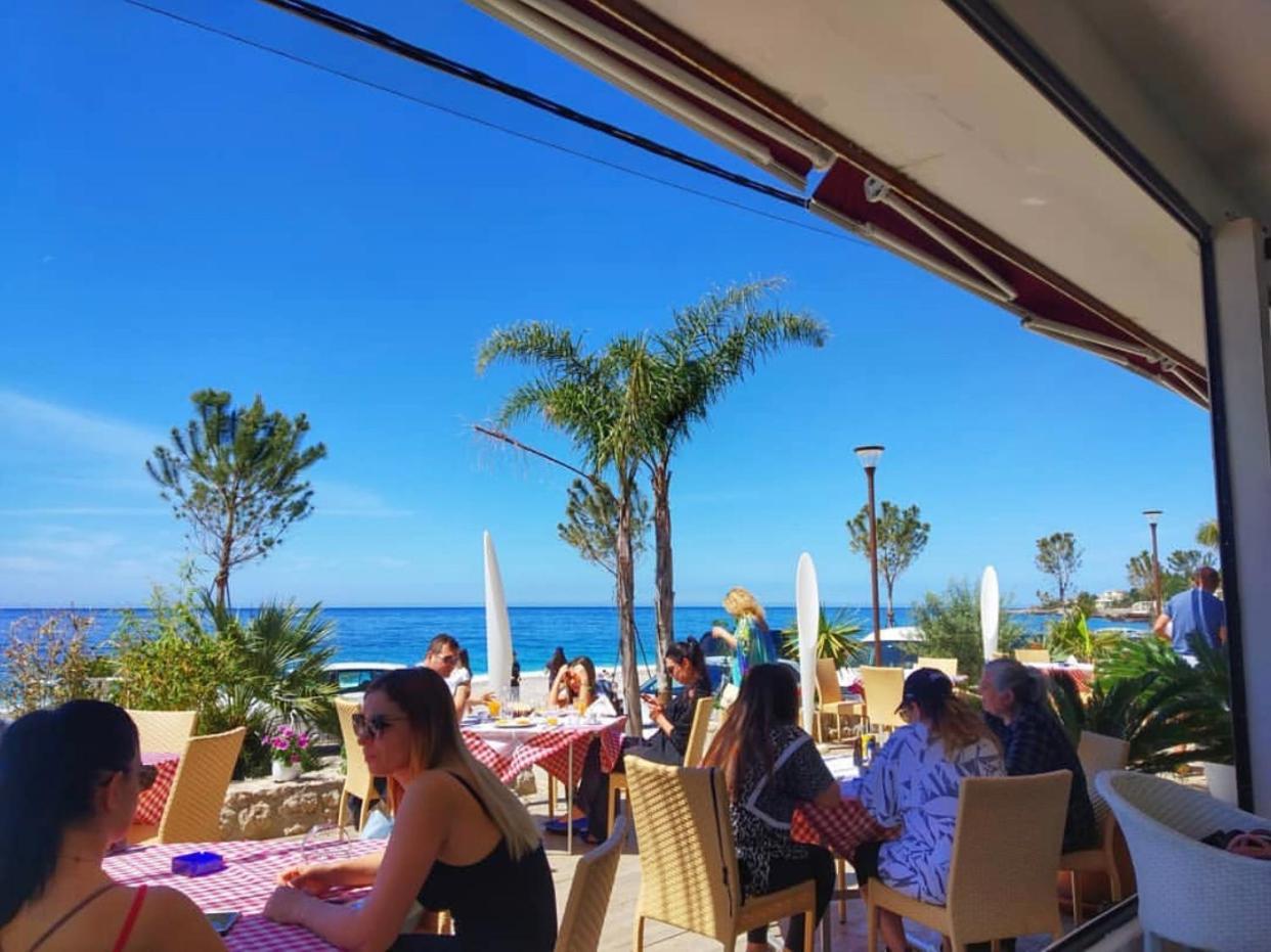 Hotel Jon ديرمي المظهر الخارجي الصورة