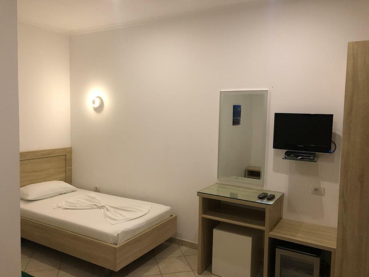 Hotel Jon ديرمي المظهر الخارجي الصورة