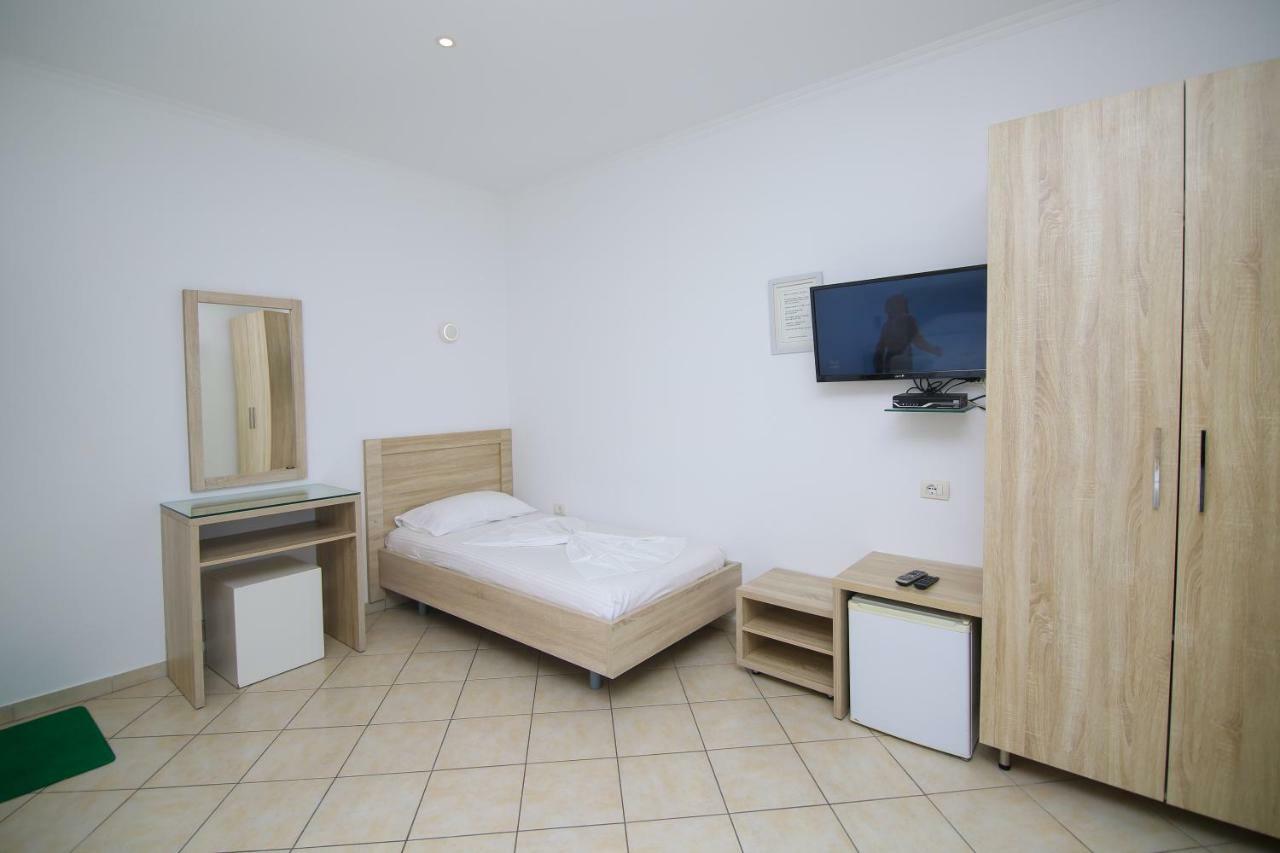 Hotel Jon ديرمي المظهر الخارجي الصورة